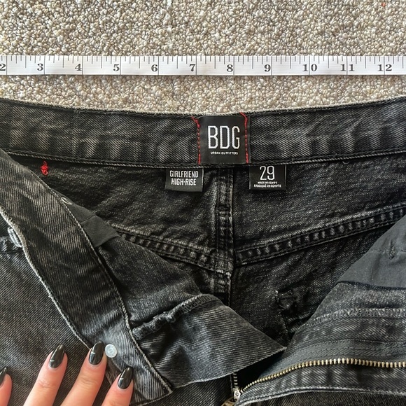 Urban Outfitters (BDG) Black High-Rise Shorts - Picture 2 of 8